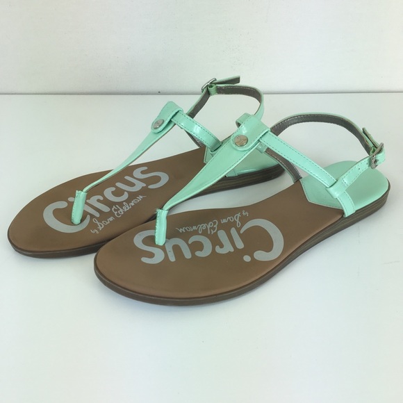 Sam Edelman Shoes - 💋Circus by Sam Edelman Cayden T Strap Sandals